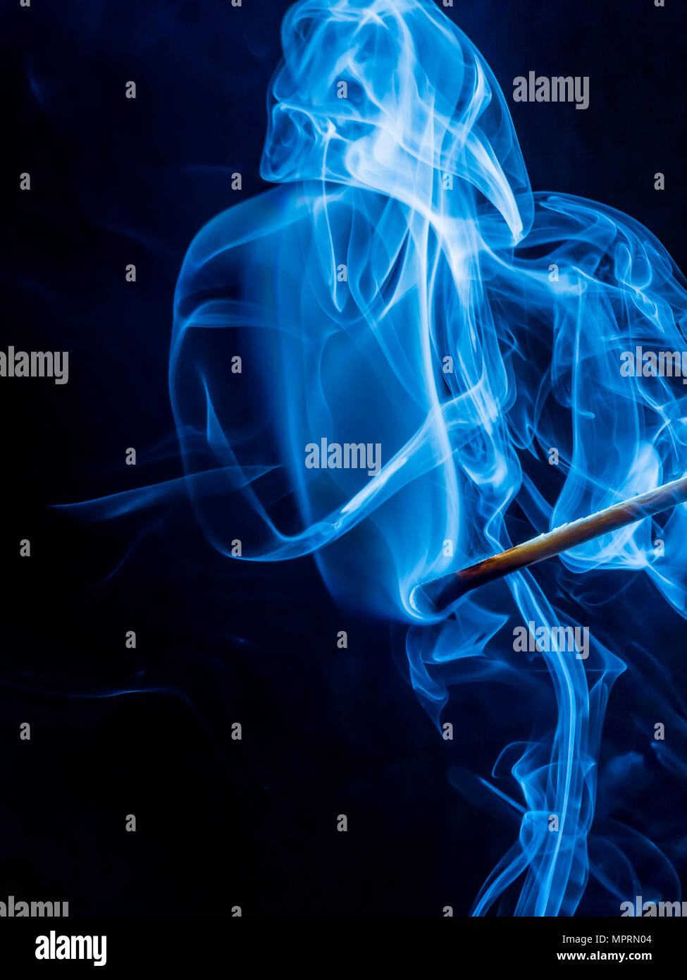Rauch ausgeblasen Streichholz Stockfoto