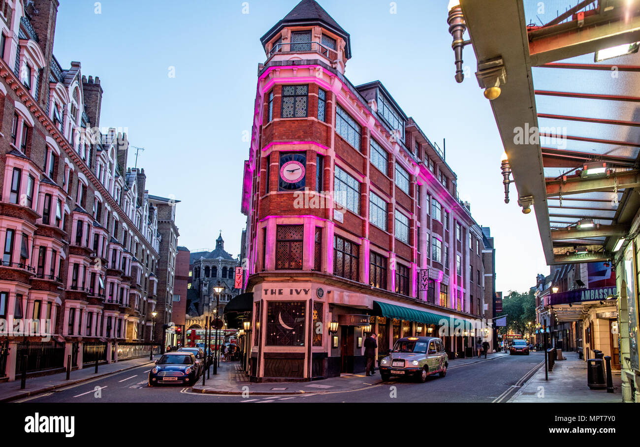 Die Ivy bei Nacht London UK Stockfoto