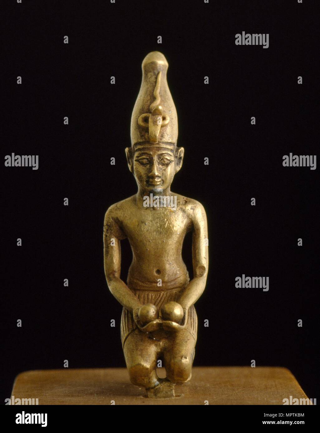 Statue von König in die Weiße Krone mit zwei Schalen, XIX Dynastie (c1292BC-c 1190 v. Chr.). Artist: Unbekannt. Stockfoto