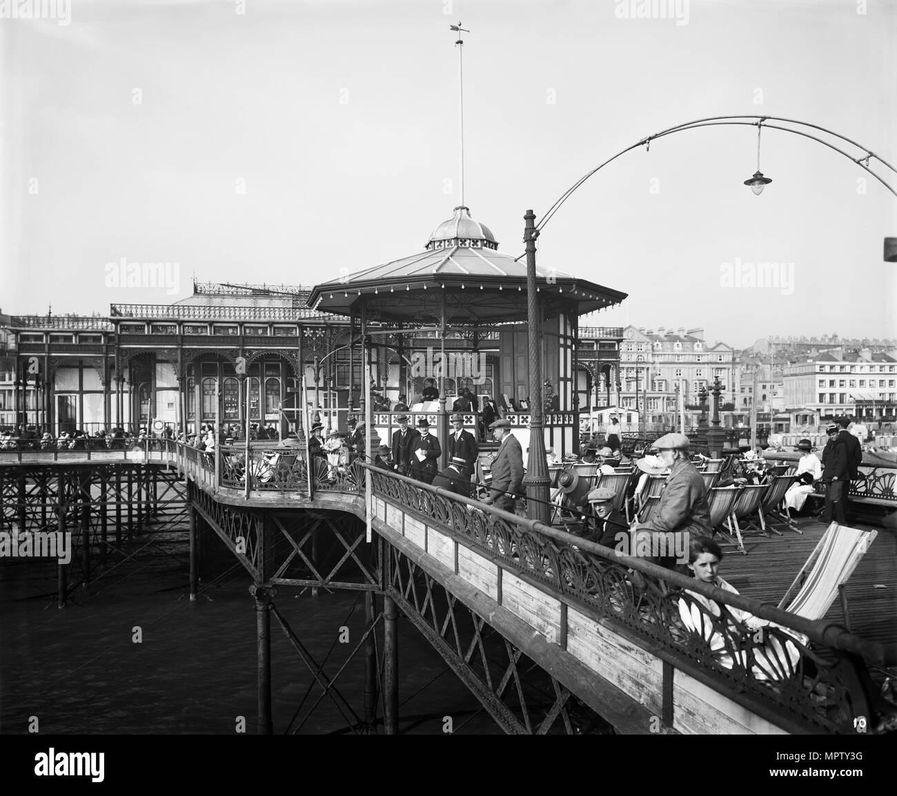 Palace Pier, St Leonards on Sea, Hastings, East Sussex, 1919. Artist: Henry Bedford Lemere. Stockfoto