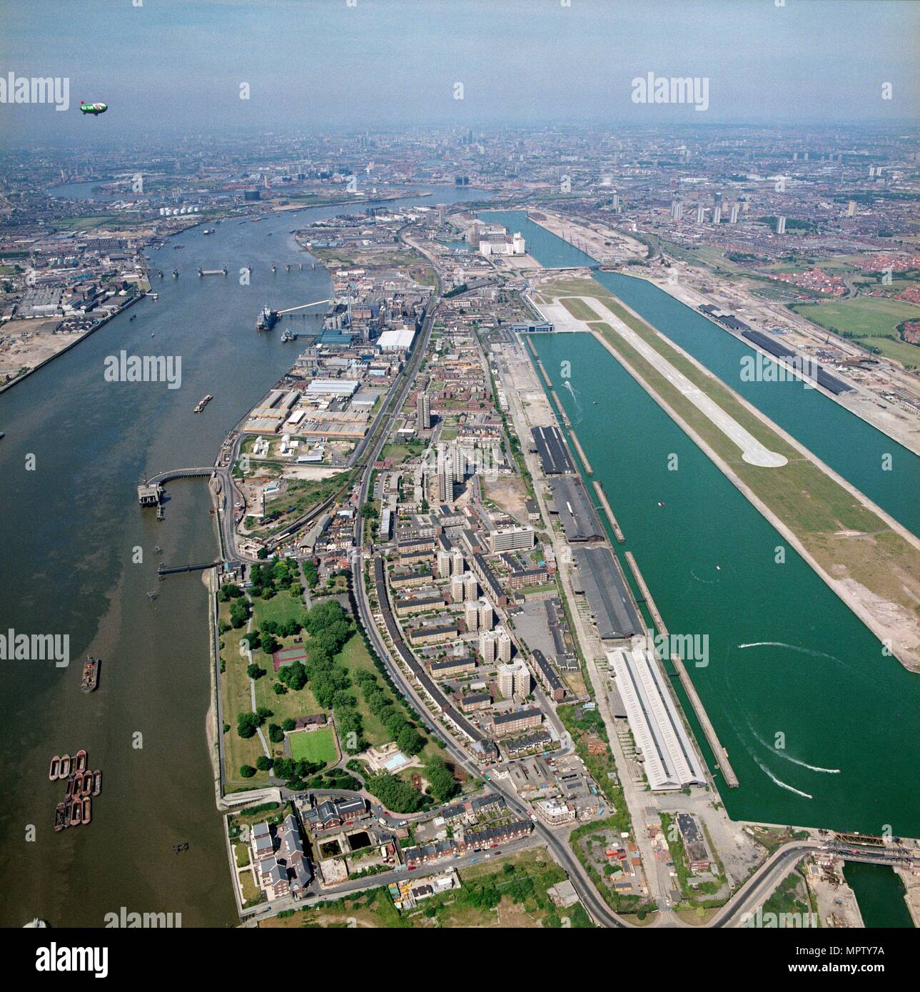 King George V Dock, Newham, London, 1989. Artist: Aerofilms. Stockfoto