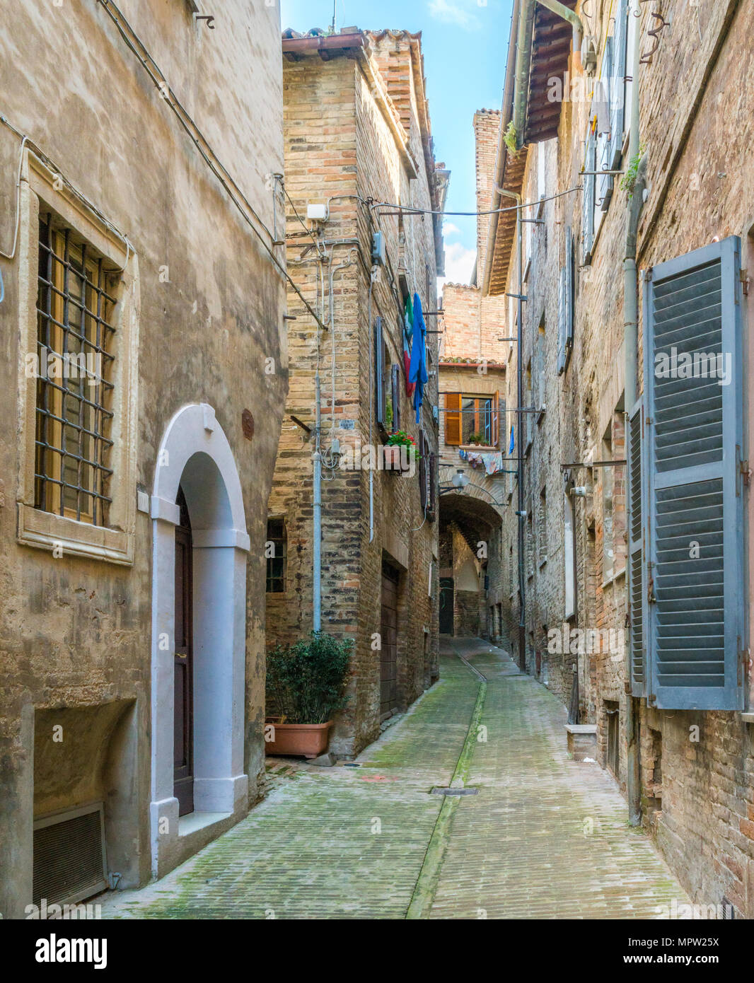 Malerische Aussicht in Urbino, Stadt und Weltkulturerbe in der Region Marken in Italien. Stockfoto