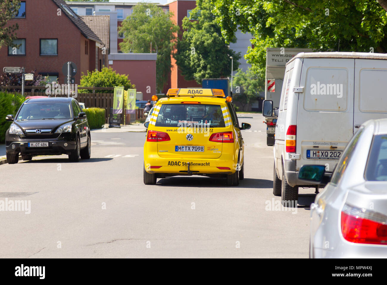 HANNOVER/Deutschland - Mai 21, 2018: Pannenhilfe Auto vom ADAC, Automobilclub Laufwerke auf einer Straße Stockfoto
