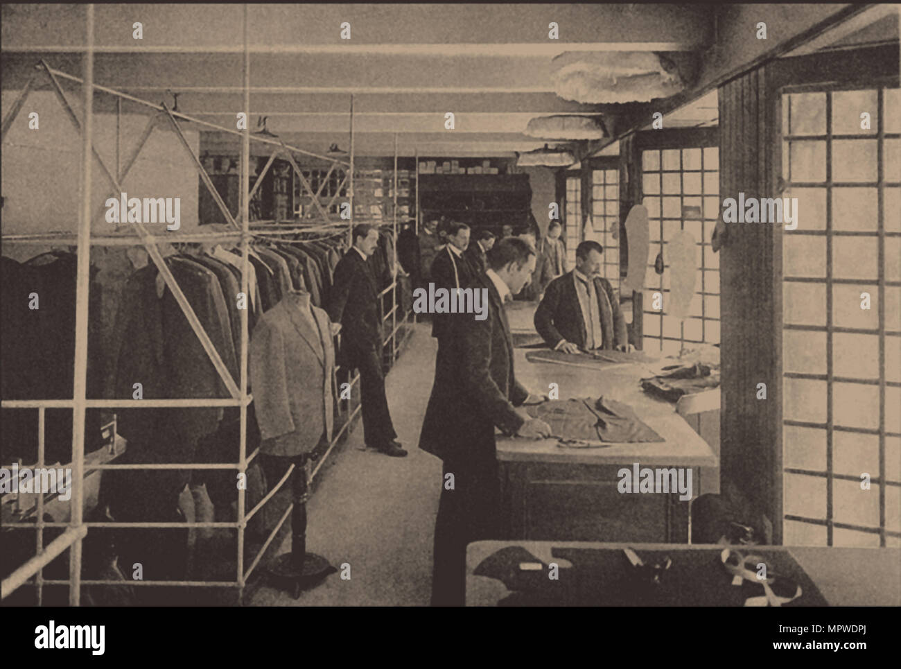 Atelier des Goldman & Salatsch Haus Store in Wien, C. 1910. Stockfoto