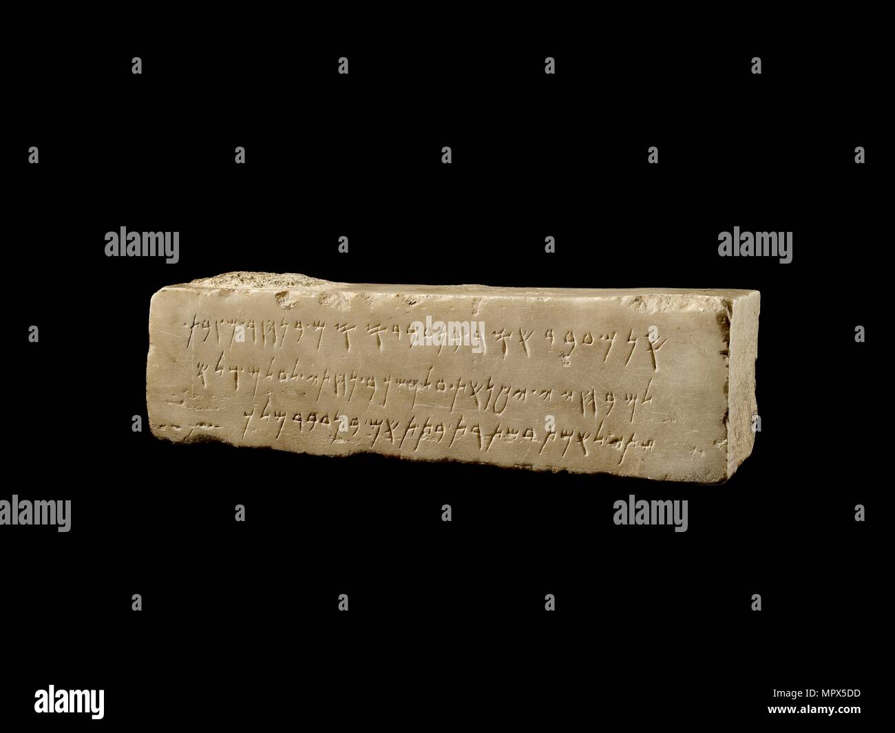 Marmor Block mit Phönizischen grabkunst Inschrift, Cypro-Classical II, c 400-312 BC. Artist: Unbekannt. Stockfoto