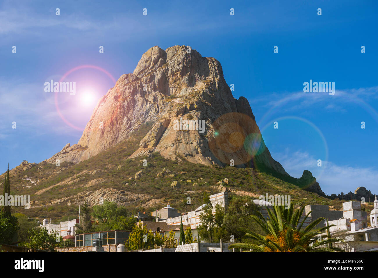 Monolith in Mexiko, am Anfang der Saison Frühjahr Stockfoto