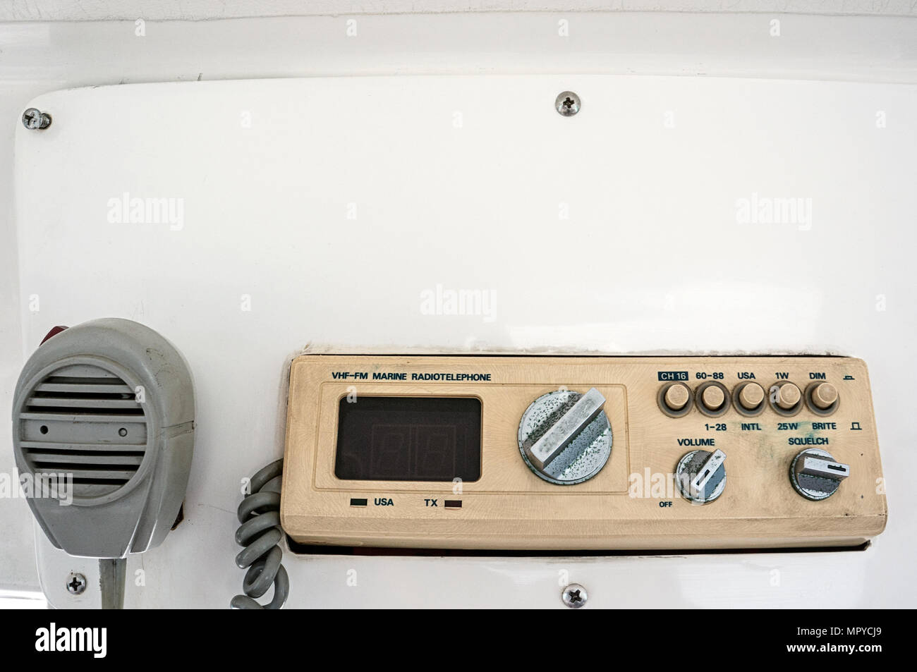 Marine Radio Telefon UKW-FM-Frequenz nautischen Kommunikation Technologie  Stockfotografie - Alamy