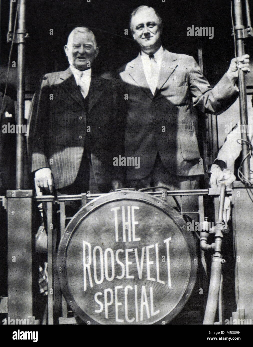 Foto von Präsident Roosevelt mit John Nance Garner. Franklin D. Roosevelt (1882-1945) amerikanischer Staatsmann und politische Führer, die als 32. Präsident der Vereinigten Staaten gedient. John N. Garner (1868-1967), bekannt als "Cactus Jack", war ein US-amerikanischer Demokratische Politiker und Rechtsanwalt aus Texas. Vom 20. Jahrhundert Stockfoto