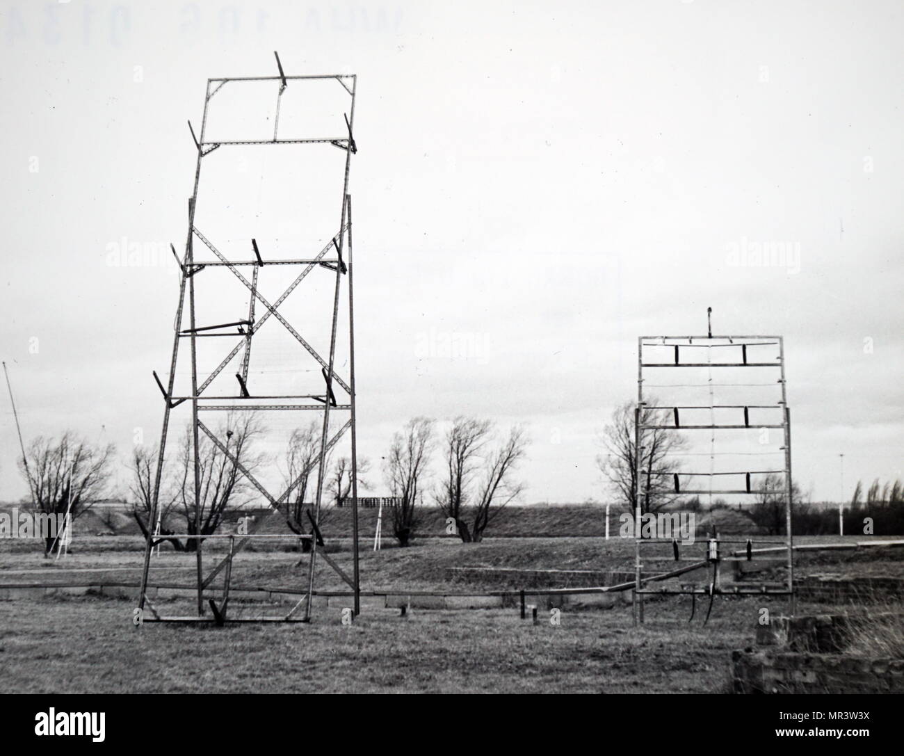 Foto von solar Antennen an der Mullard Radio Observatorium, Cambridge, England. Vom 20. Jahrhundert Stockfoto