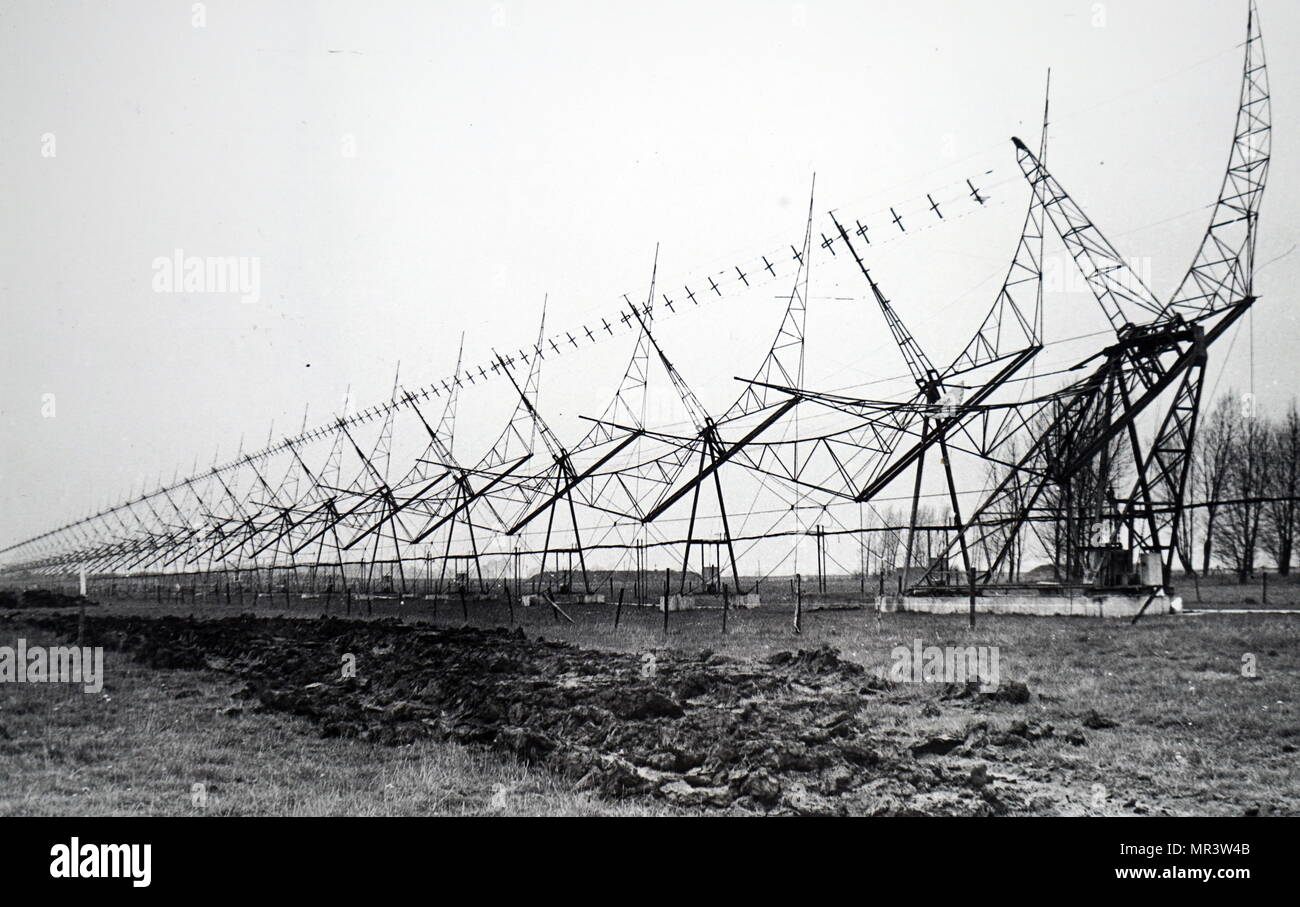 Foto von einem festen Radio interferometer Antenne an der Mullard Radio Astronomy Observatory, Cambridge. Vom 20. Jahrhundert Stockfoto