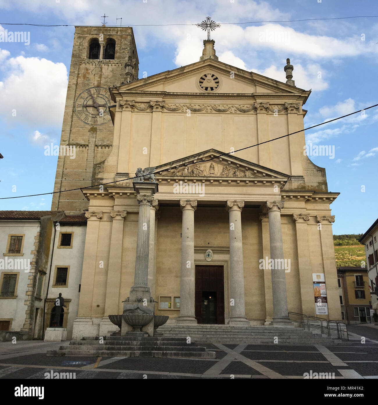 Haupteingang, Portal, Kirche, Kirche San Martino di Verona, Verona