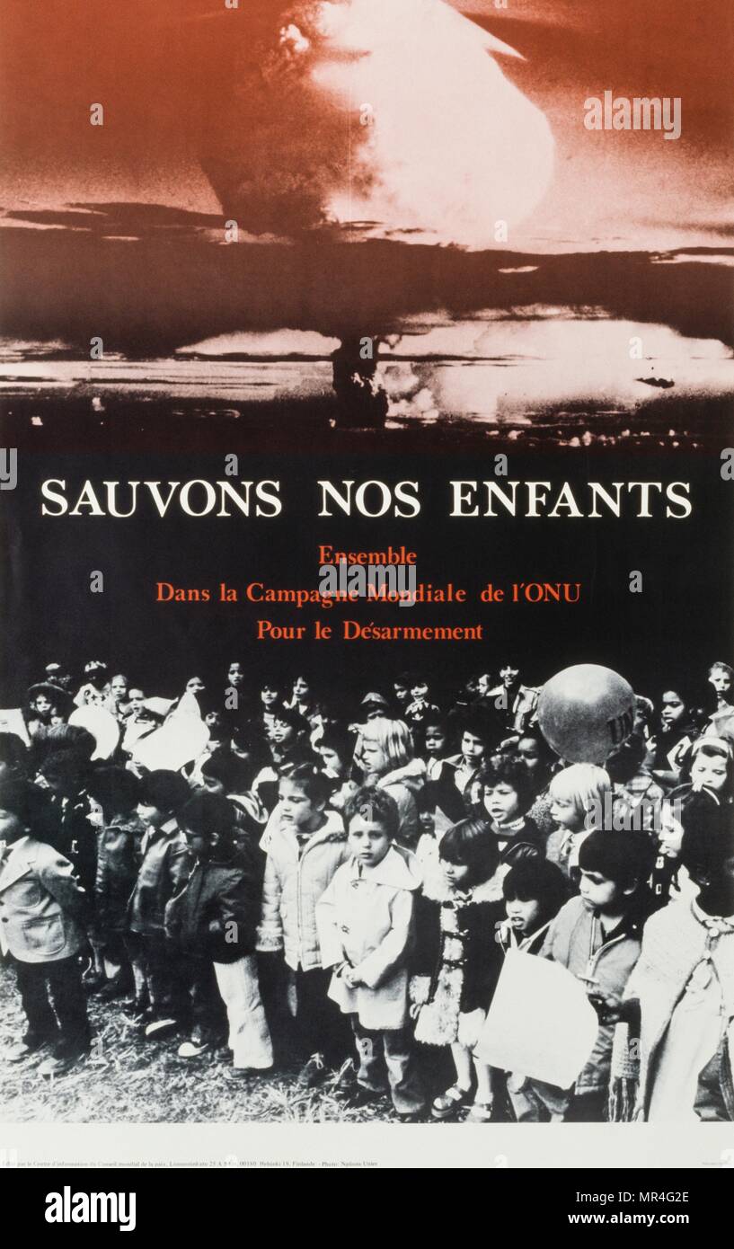 Französische Vereinten Nationen poster' Speichern unserer Kinder Sauvons Nos Enfants) als Teil einer Kampagne für Abrüstung während des Kalten Krieges produziert. Ca. 1978 Stockfoto