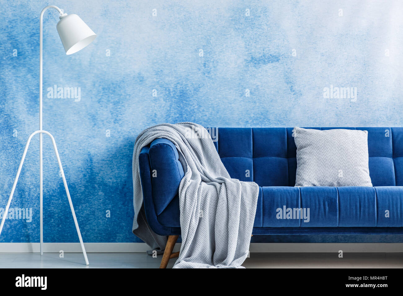 Wohnzimmer Einrichten Blaues Sofa – Caseconrad.com