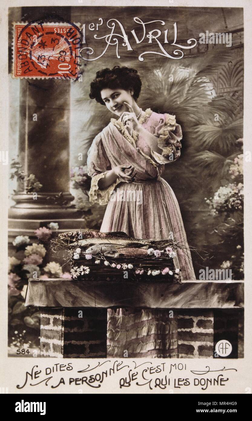 Jahrgang, Französisch, Postkarte, einer Frau, einem Korb. 1900 Stockfoto