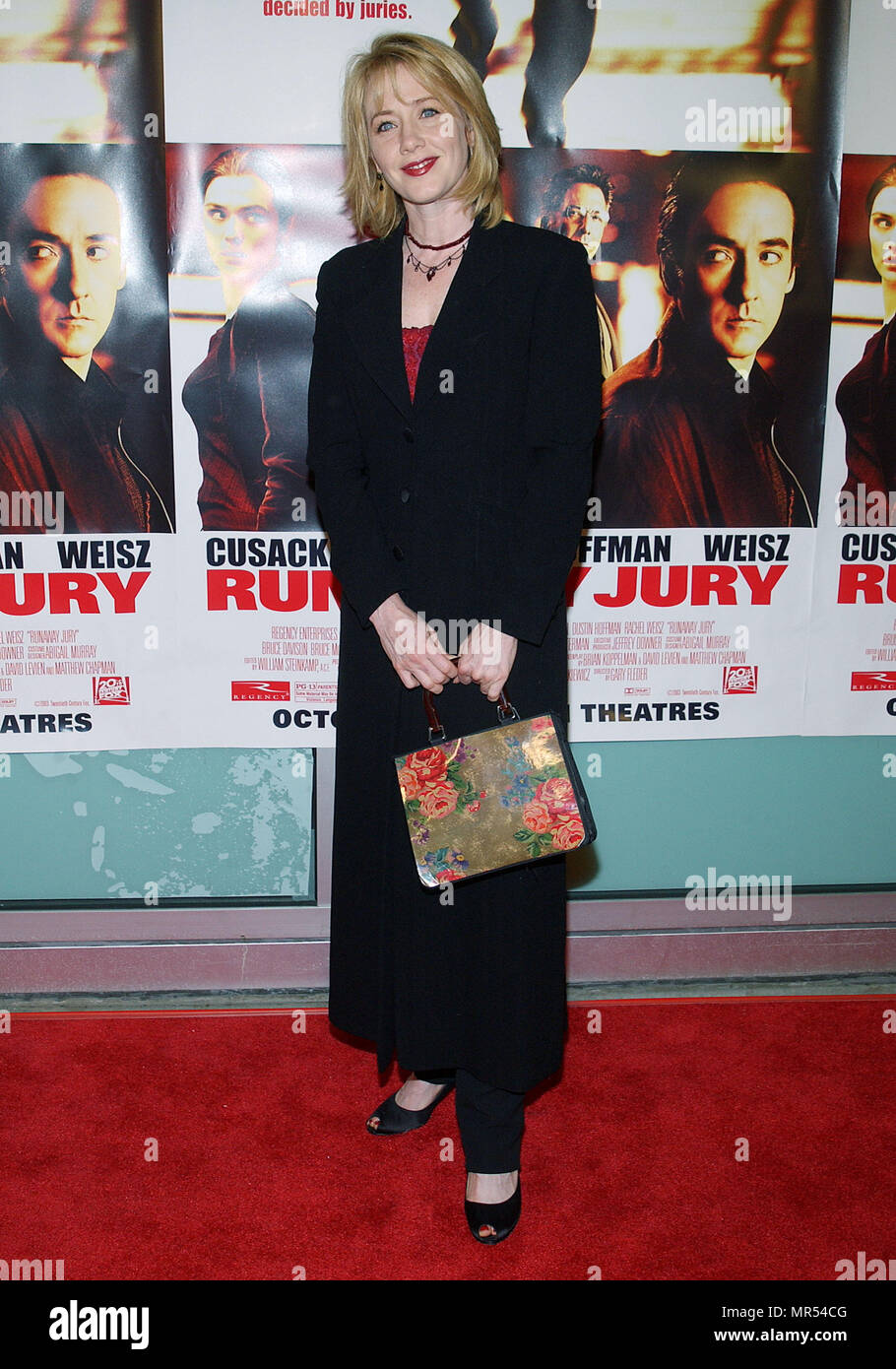 Ann Cusack Ankommend an der Kreuzung 'Runaway Jury Premiere' an den Cinerama Dome in Los Angeles. Oktober 9, 2003. CusackAnn 031 Red Carpet Event, Vertikal, USA, Filmindustrie, Prominente, Fotografie, Bestof, Kunst, Kultur und Unterhaltung, Topix Prominente Fashion/Vertikal, Besten, Event in Hollywood Leben - Kalifornien, Roter Teppich und backstage, USA, Film, Stars, Film Stars, TV Stars, Musik, Promis, Fotografie, Bestof, Kunst, Kultur und Unterhaltung, Topix, vertikal, eine Person aus dem Jahr 2003, Anfrage tsuni@Gamma-USA.com Mode - Volle LengthCusackAnn 0 Stockfoto