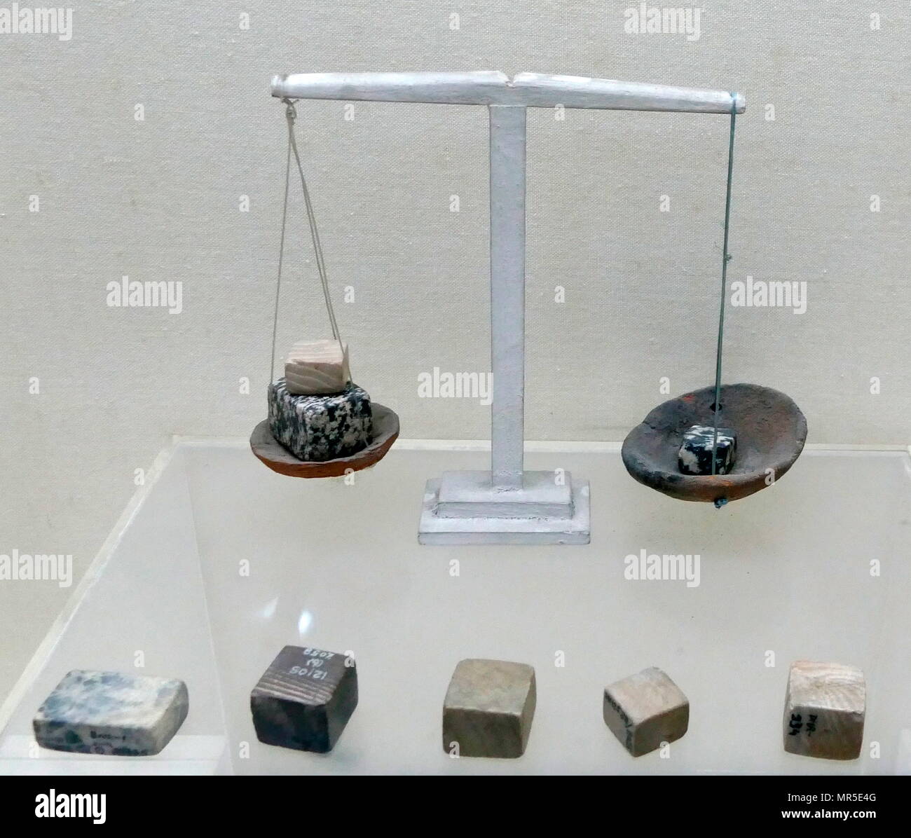 Eine Sammlung von Kupfer und Gewichte aus der Indus Valley Civilization