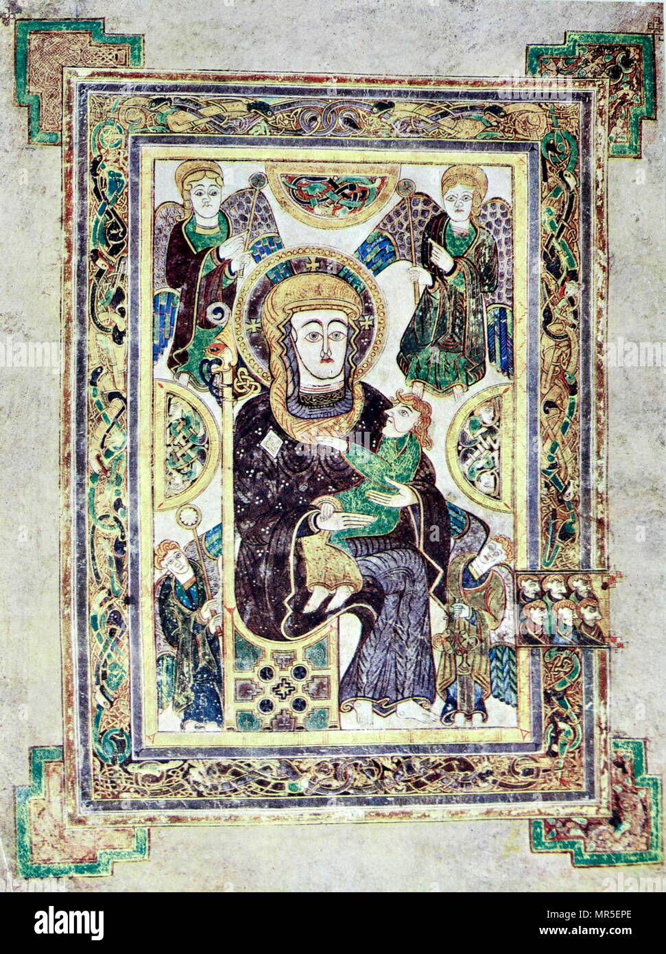 Die Jungfrau und Kind, Seite Text FOL, 7 V, aus dem Buch von Kells. Das Buch von Kells ist eine illuminierte Handschrift Evangelium Buch in Lateinamerika, mit den vier Evangelien des Neuen Testaments zusammen mit verschiedenen Vorbemerkung Texte und Tabellen. Es war in einem kolumban Kloster in Irland erstellt, C. 800 AD. Stockfoto