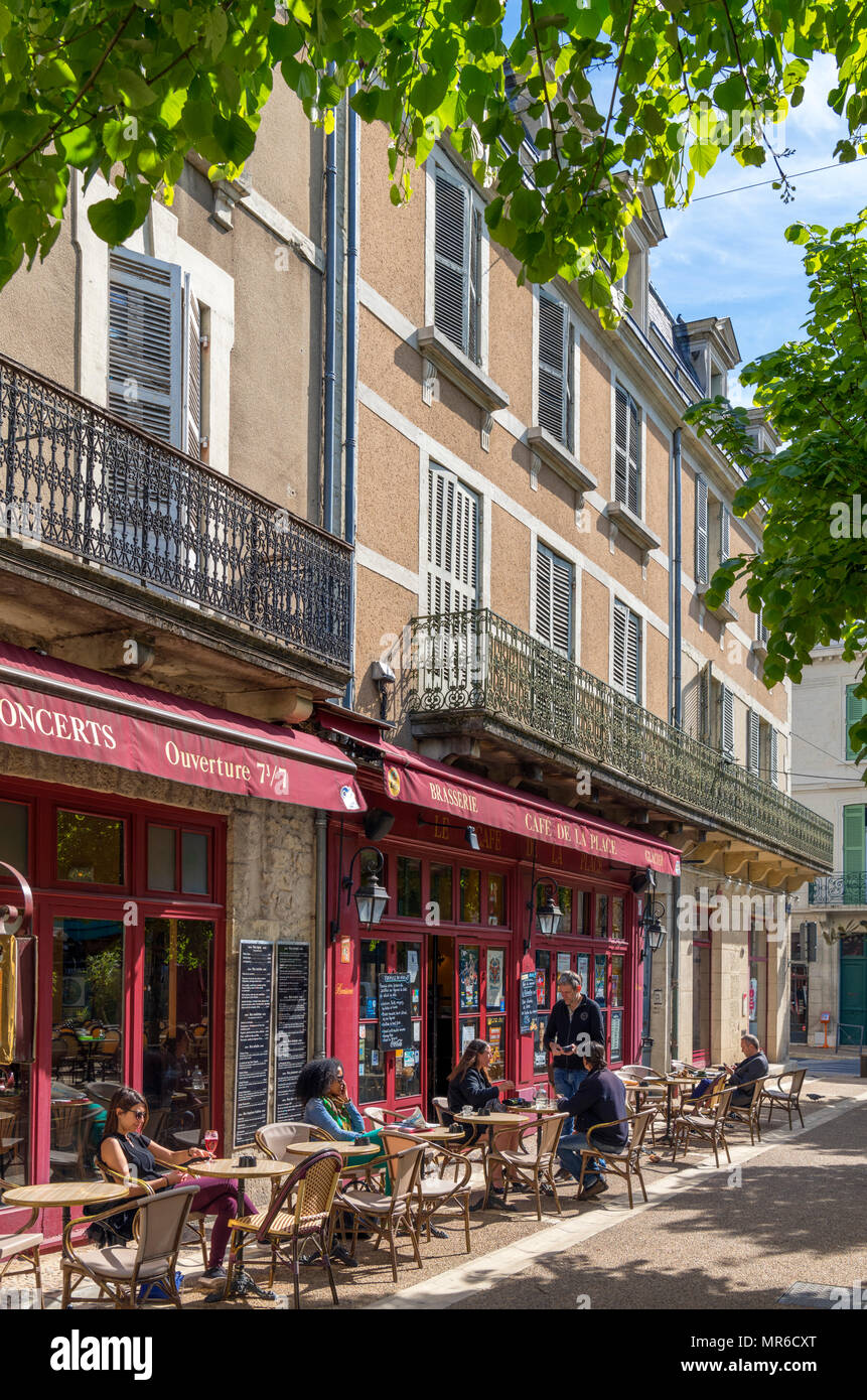Cafe in der Altstadt, Place du Marche au Bois, Perigueux, Dordogne, Frankreich Stockfoto