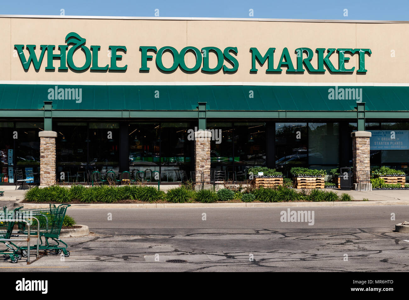 Indianapolis - ca. Mai 2018: Whole Foods Market. Amazon eine Vereinbarung bekannt gegeben, Whole Foods für $ 13,7 Mrd. III zu kaufen Stockfoto