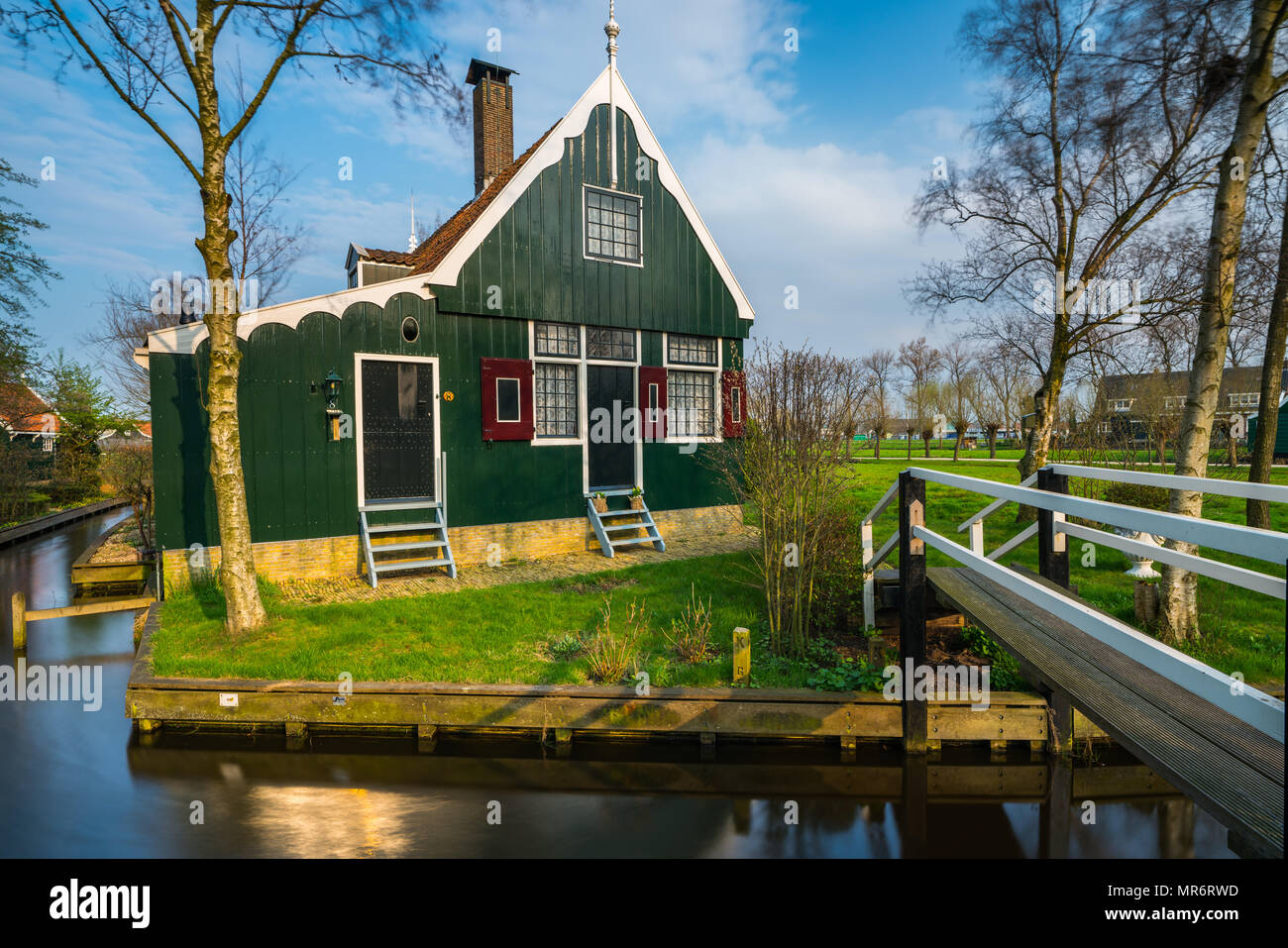 Historisches Haus in der "Zaanse Schans" in den Niederlanden Stockfoto