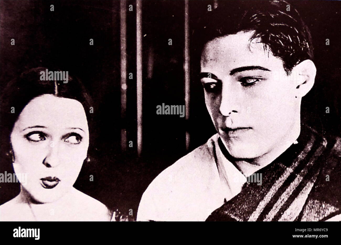 Die ganze Nacht ist ein 1918 Amerikanische stille Komödie - Drama Film starring Carmel Myers und Rudolph Valentino. Unter der Regie von Paul Powell und von Universal Pictures Stockfoto