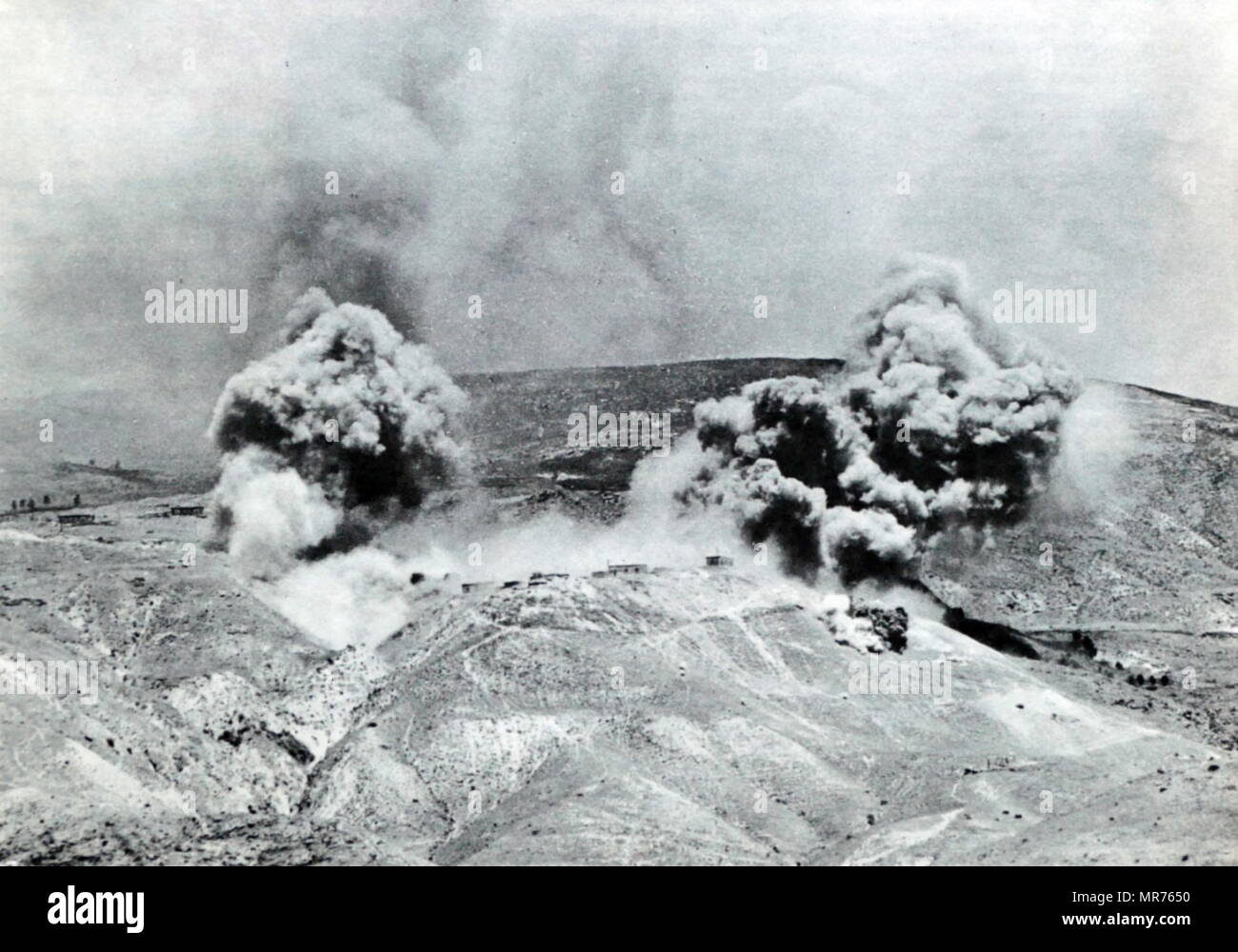 Israelische Luftwaffe Bomben syrische Positionen in den Golanhöhen, während der sechstägigen Krieg 1967 Stockfoto