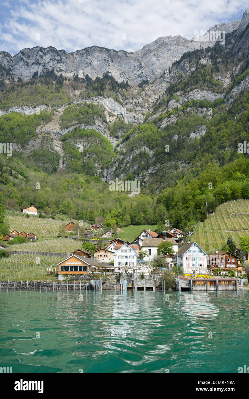 Schweizer Dorf Quinten Am Walensee Von Der Fahre Nach Murg Stockfotografie Alamy