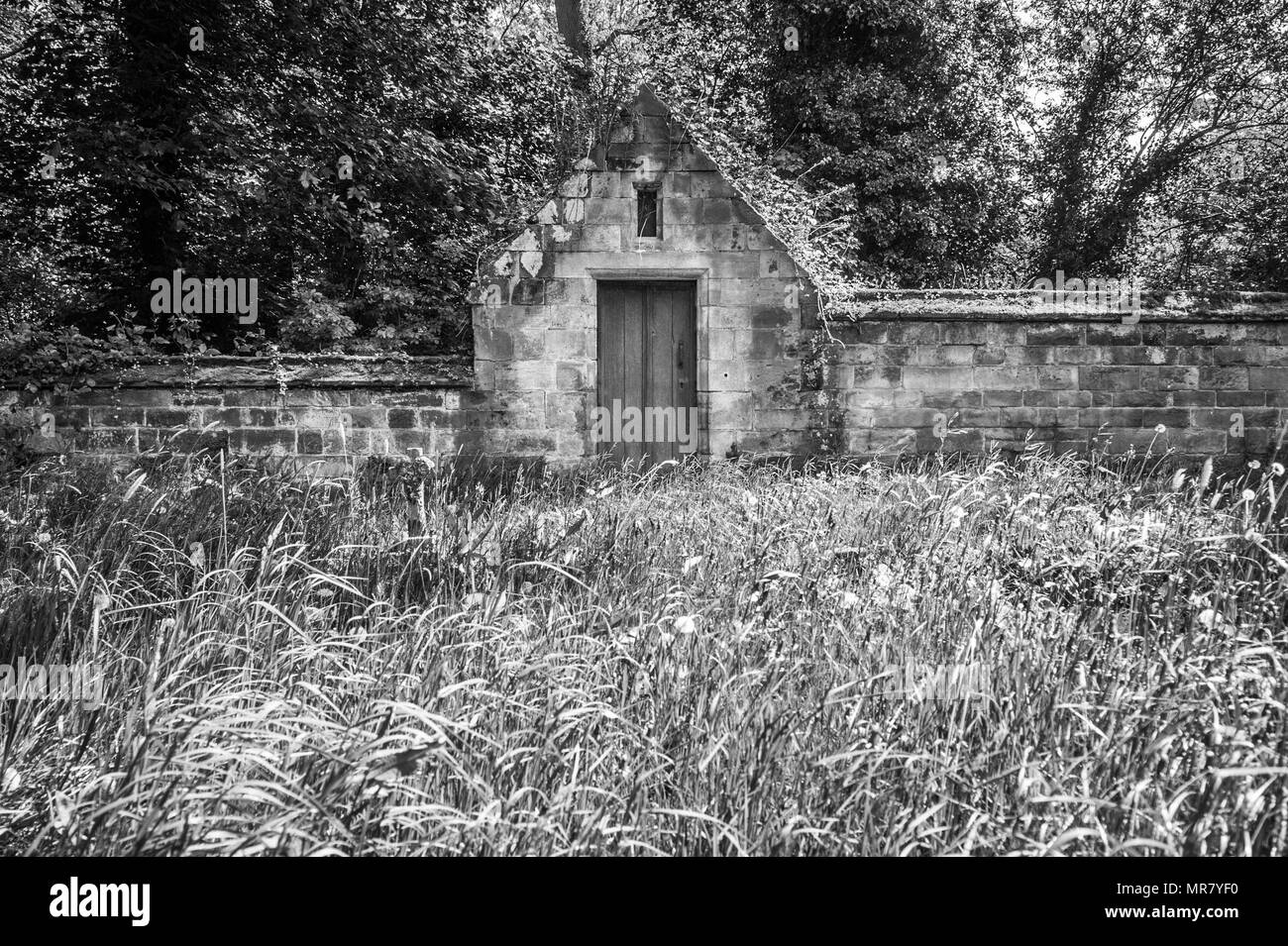 Friedhof an der Kirche der heiligen Engel, Hoar Cross Stockfoto