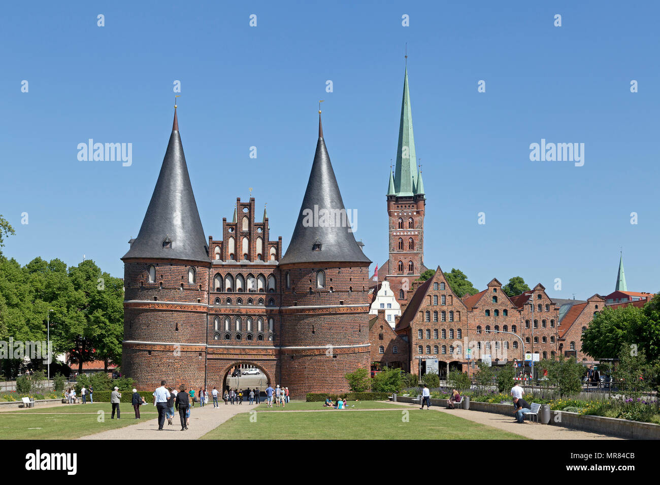 Holstentor Kirche St. Peter und Salz speichert, Luebeck, Schleswig-Holstein, Deutschland Stockfoto