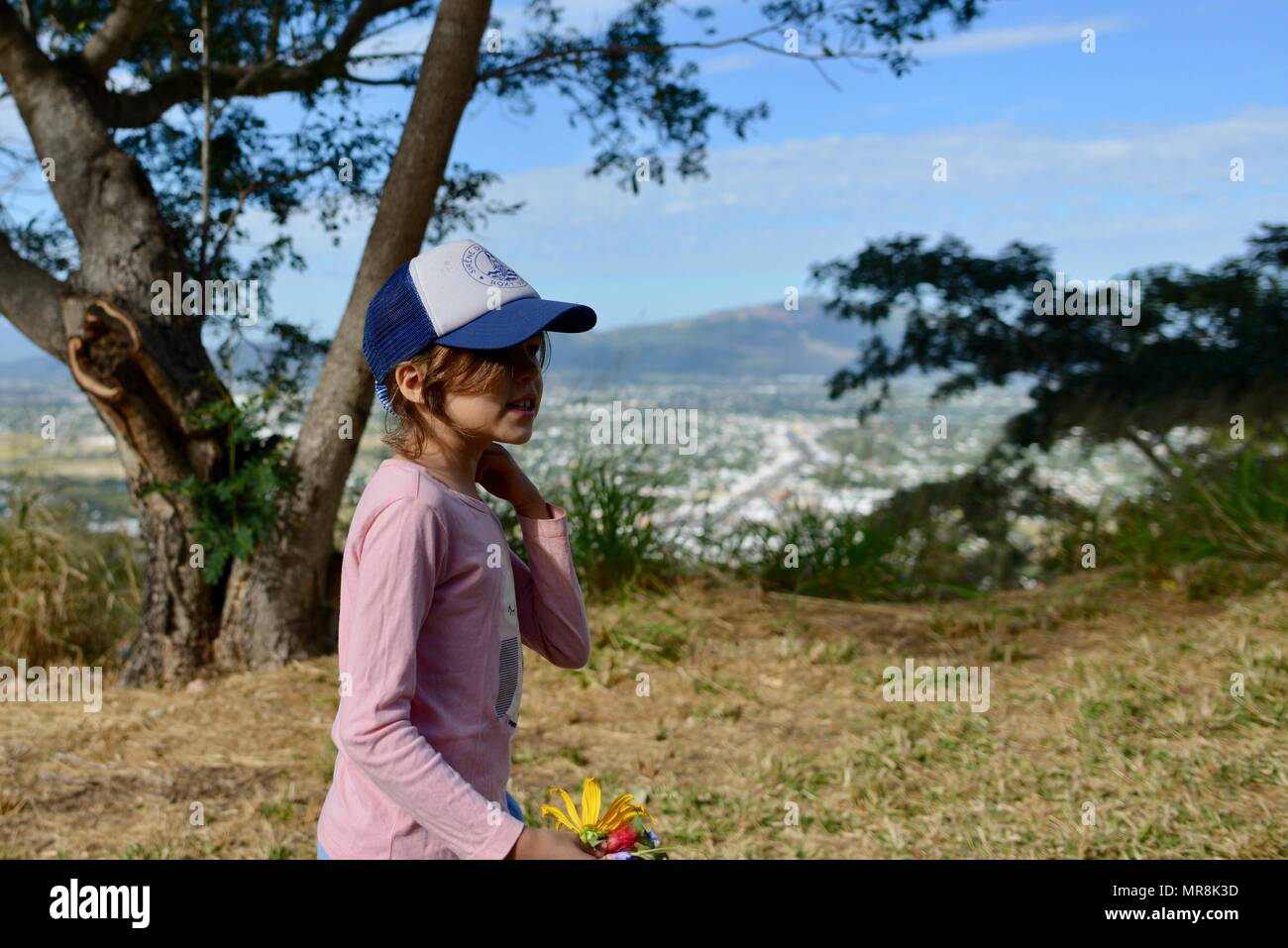 Mädchen vorbei, Castle Hill, QLD 4810, Australien Stockfoto