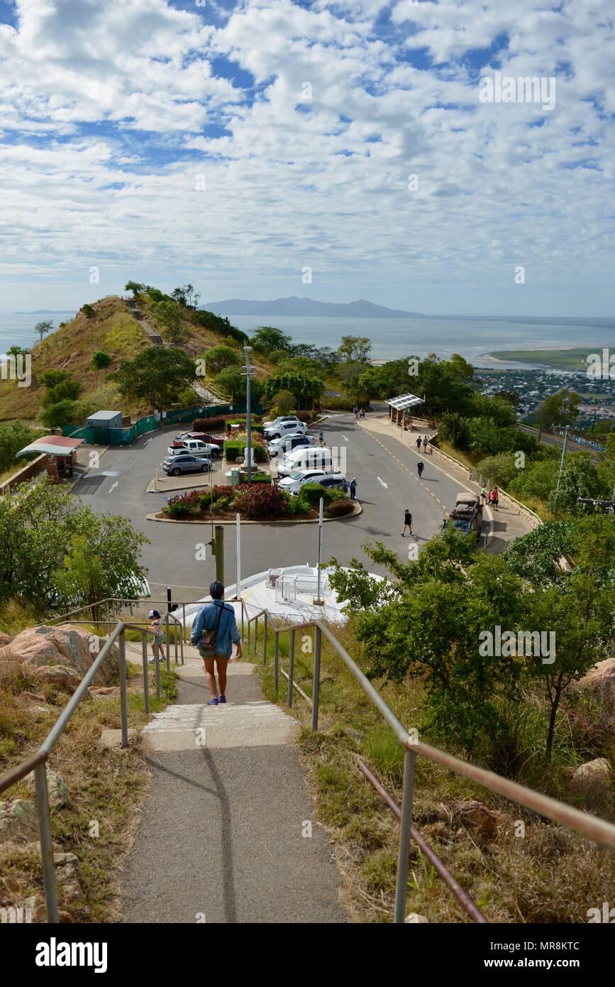 Blick auf dem Parkplatz oben auf Castle Hill, QLD 4810, Australien Stockfoto