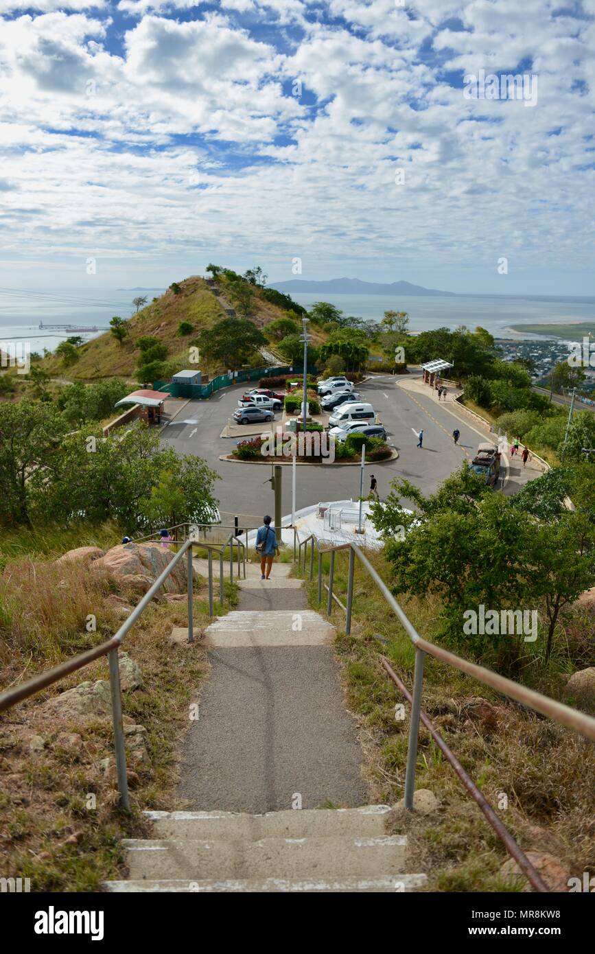 Blick auf dem Parkplatz oben auf Castle Hill, QLD 4810, Australien Stockfoto