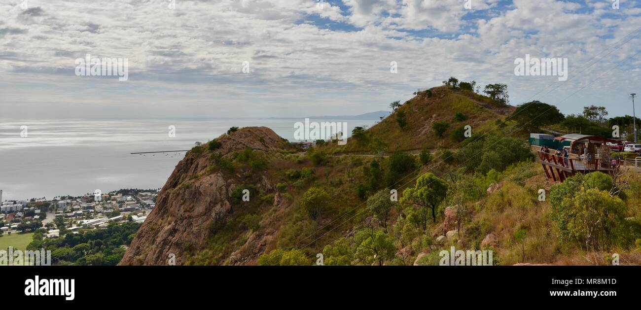 Der suche Aussichtsplattform auf Castle Hill, QLD 4810, Australien Stockfoto