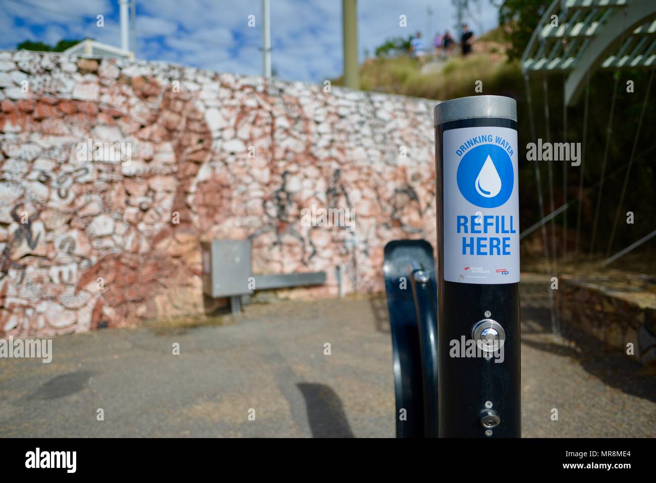 Hier Nachfüllen Wasserspender tippen, Castle Hill, QLD 4810, Australien Stockfoto