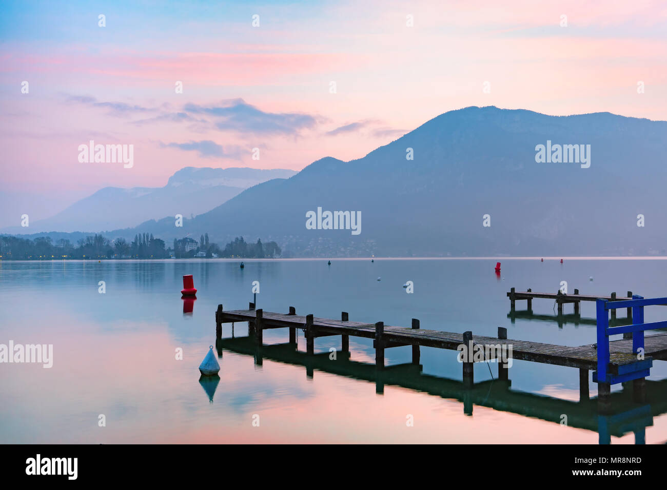 Annecy See und Alpen, Frankreich Stockfoto