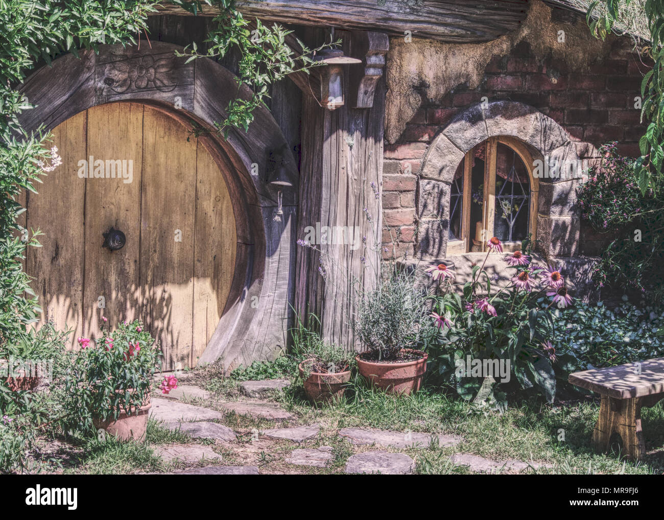 Hobbit Loch in Hobbiton, Neuseeland Stockfoto