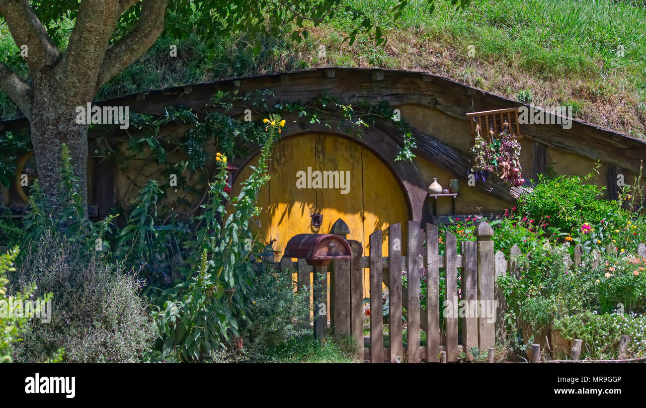 Hobbit Loch in Hobbiton, Neuseeland Stockfoto