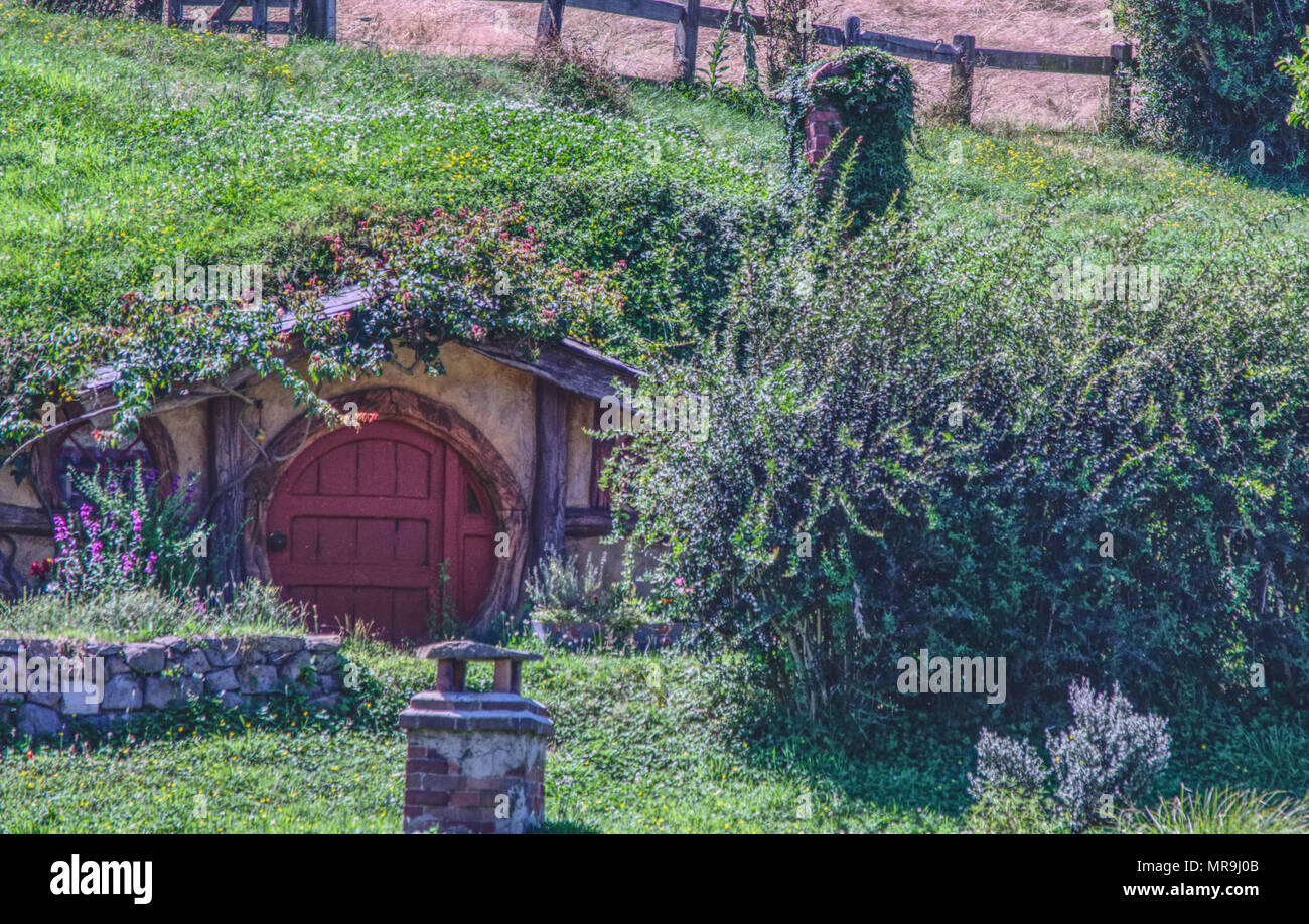 Hobbit Loch in Hobbiton, Nz Stockfoto