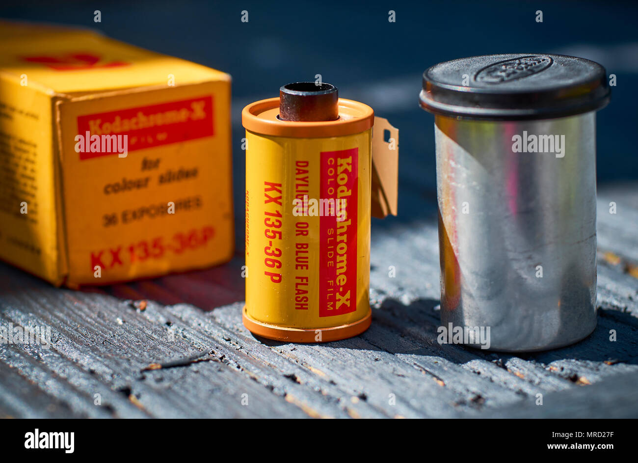 Kodak Kodachrome 35 mm Transparentfolie, Es wurde erstmals 1935 eingeführt und wurde sehr beliebt mit professionellen Fotografen für seine reiche Farben Stockfoto Kodak Kodachrome 35 mm Transparentfolie, Es wurde erstmals 1935 eingeführt und wurde sehr beliebt mit professionellen Fotografen für seine reiche Farben Stockfoto