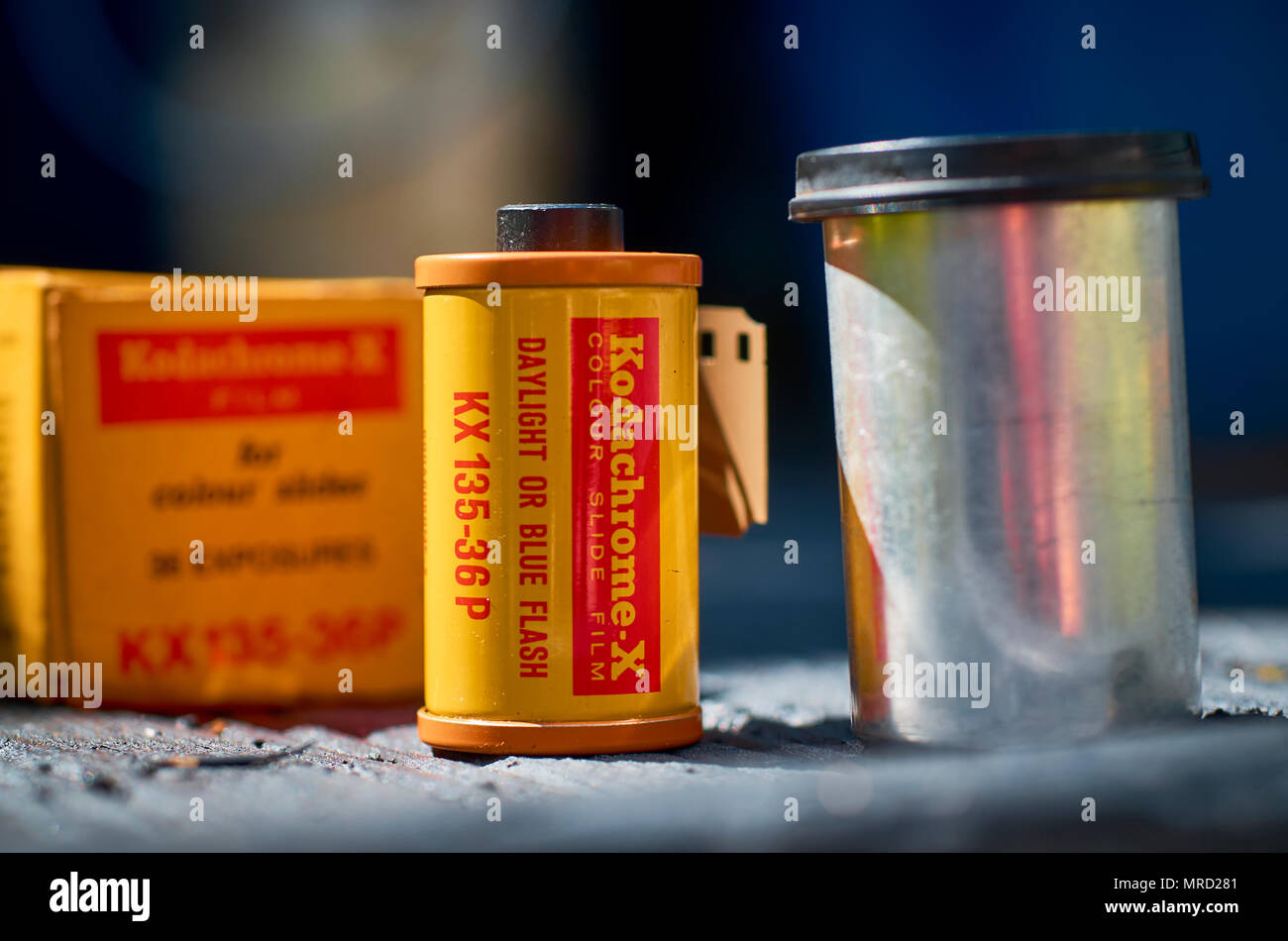 Kodak Kodachrome 35 mm Transparentfolie, Es wurde erstmals 1935 eingeführt und wurde sehr beliebt mit professionellen Fotografen für seine reiche Farben Stockfoto Kodak Kodachrome 35 mm Transparentfolie, Es wurde erstmals 1935 eingeführt und wurde sehr beliebt mit professionellen Fotografen für seine reiche Farben Stockfoto