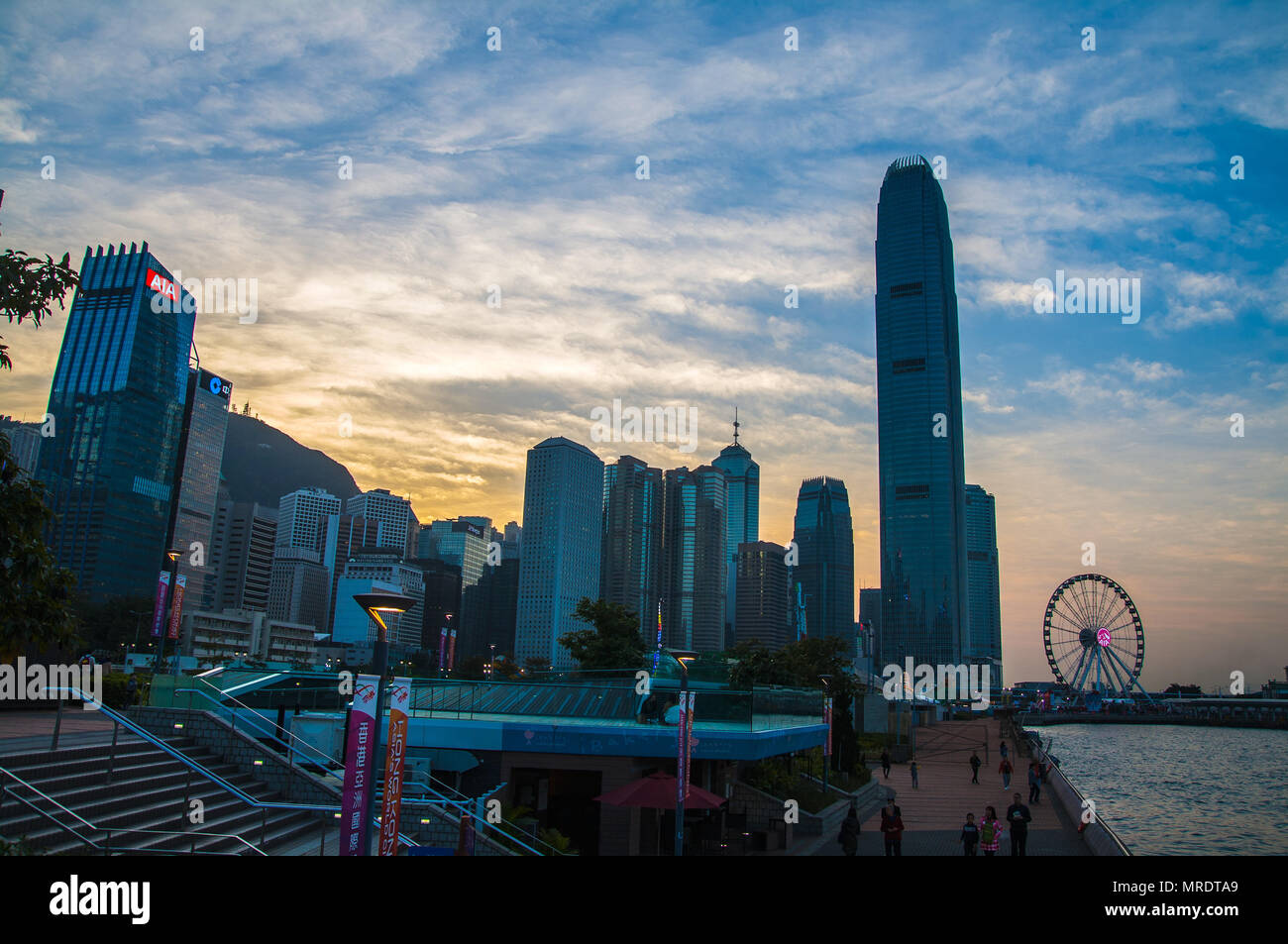 Golden Hour in Hong Kong Central Stockfoto