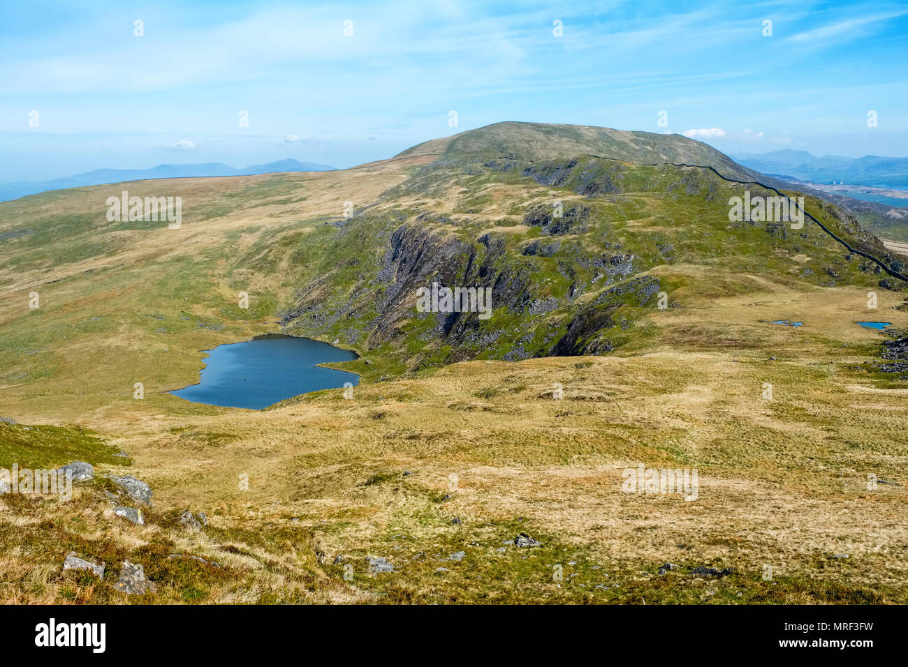 Y Llyn Dulyn Llethr und in den Rhinog Hügel, Mid Wales Stockfoto