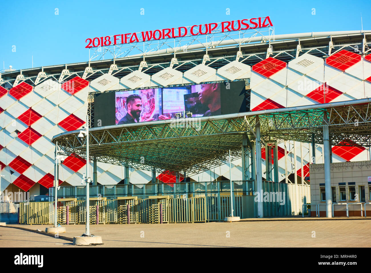 Moskau, Russland - 26. Mai 2018: Haupteingang des Otkrytie Arena (Spartak Stadium) in Moskau Stockfoto