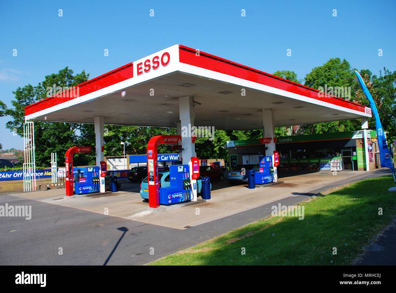 Der Esso Tankstelle in St. Leonards-on-Sea, East Sussex, England am 23. Mai 2018. Stockfoto