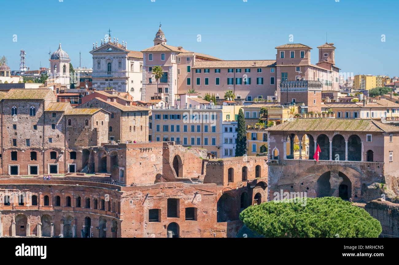 Panoramablick von der Trajan Markt von Vittorio Emanuele II-Denkmal in Rom, Italien. Stockfoto