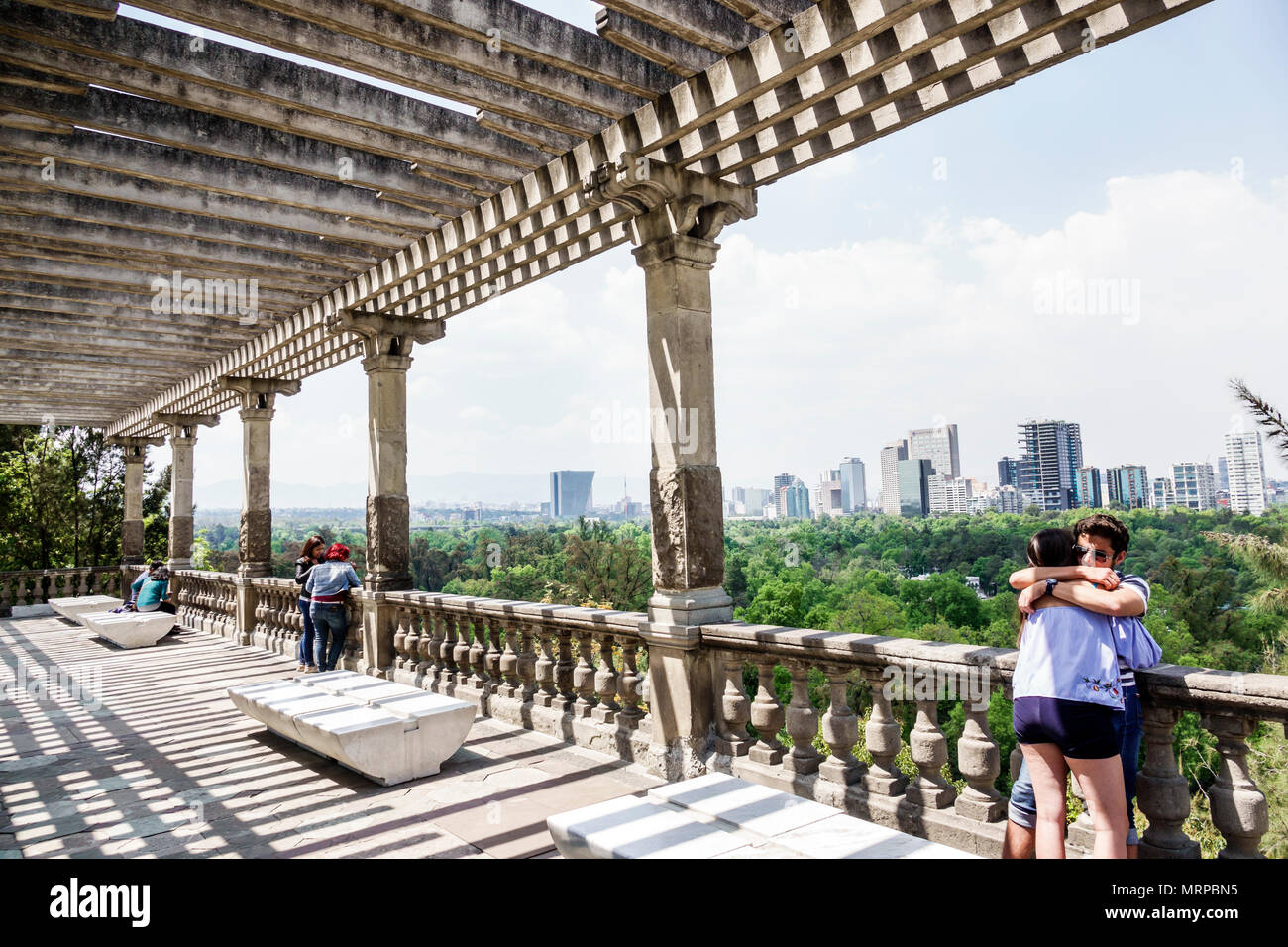 Mexiko-Stadt, Polanco, Hispanic, Immigranten, Mexikaner, Bosque de Chapultepec Waldpark parque, Castillo de Chapultepec Burg, Außenansicht, gar Stockfoto