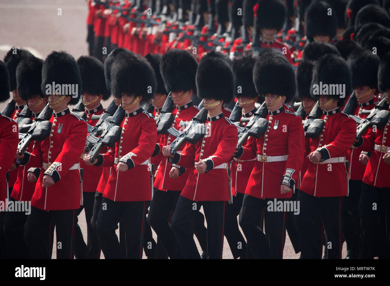 Die Mall, London, UK. 26. Mai 2018. Die wichtigsten allgemeinen Überprüfung statt, die erste Probe für den Geburtstag der Königin Parade oder die Farbe. Stockfoto