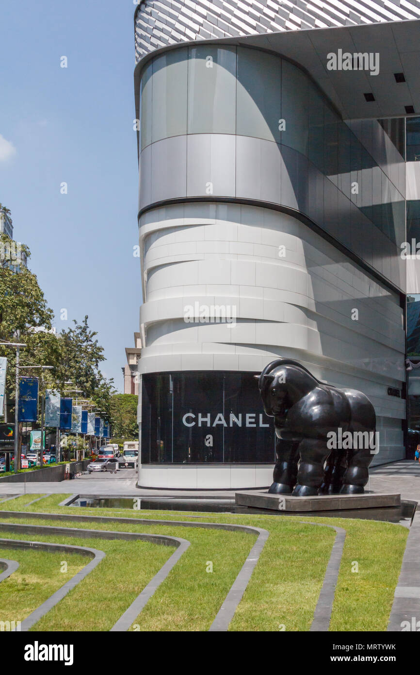 Bangkok, Thailand - 25. März 2017: Pferd Statue außerhalb Chanel Shop und zentrale Botschaft Mall. Dies ist die Ploenchit, Stockfoto
