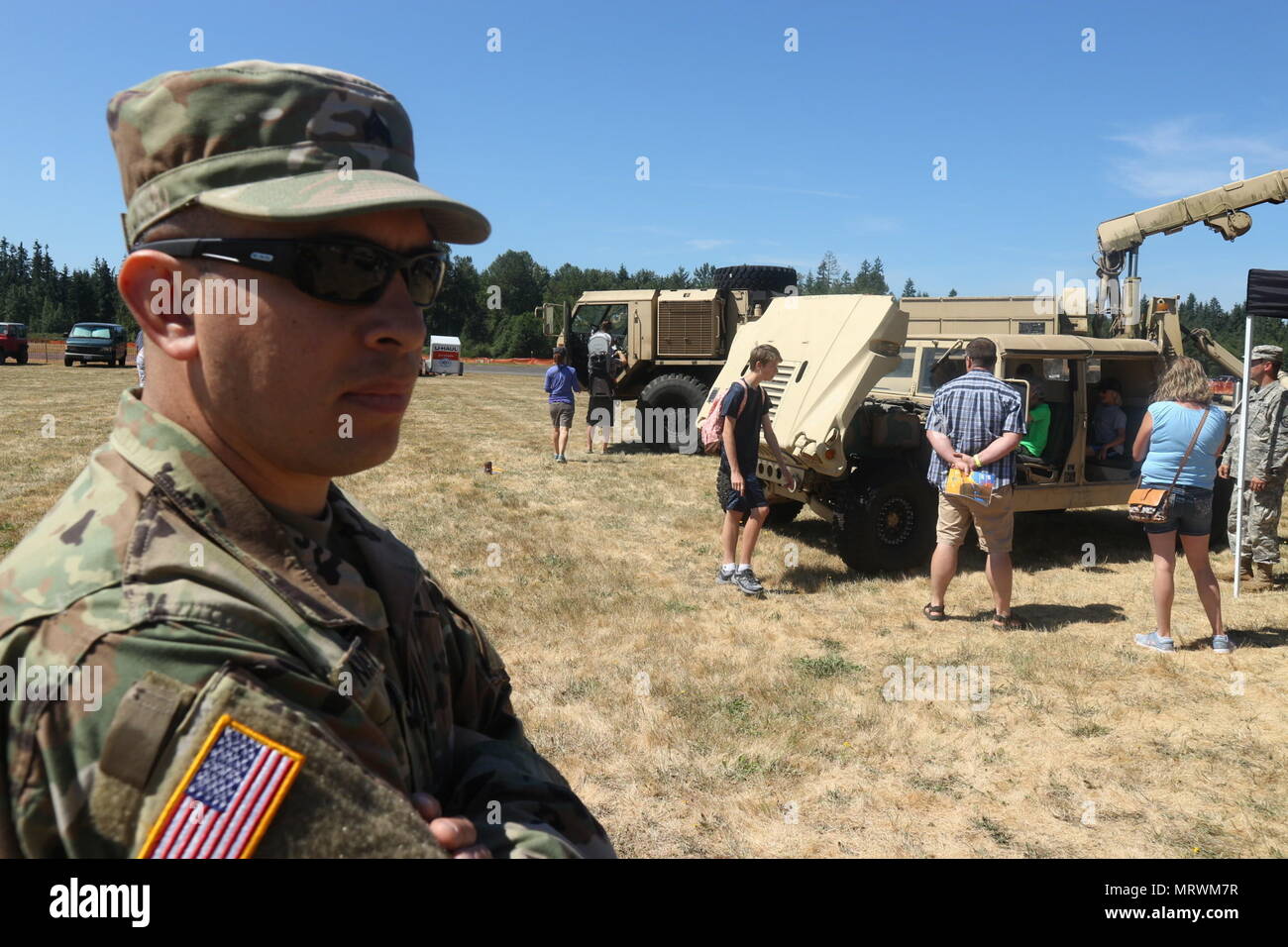 364 ESC Soldaten unterstützt die Arlington Fly-In 7-8 Juli, 2017. Stockfoto