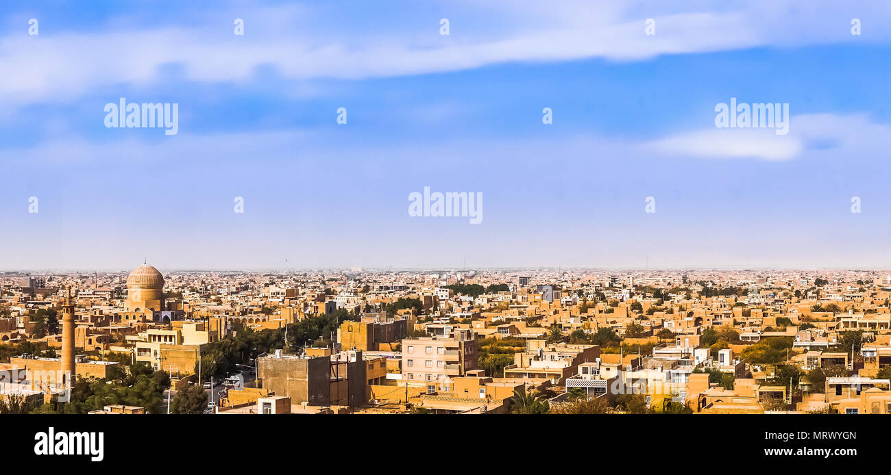 Panoramablick auf die historische Stadt Maybod ich - Iran Stockfoto